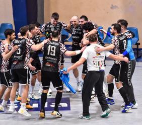 Pallamano, la Macagi Cingoli supera la "prova dei nove secondi": vittoria al fotofinish a Sassari