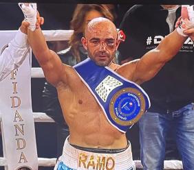 Recanati, il pugile Aleksander Ramo conquista il titolo italiano dei mediomassimi