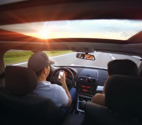 L’uso del cellulare alla guida può essere prova della responsabilità del conducente coinvolto in un incidente?