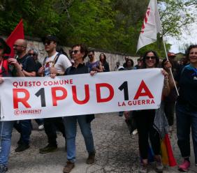 "Questo Comune ripudia la guerra": alla Marcia della memoria la campagna di Emergency