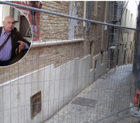 "Il vicolo di casa mia chiuso senza preavviso per gli Aperitivi Europei. Per me, non vedente, è l'unica strada percorribile"