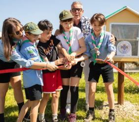 Monte San Giusto inaugura “La piccola biblioteca”: una casetta per lo scambio di libri realizzata dagli scout