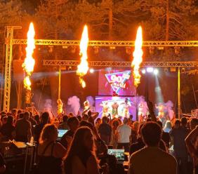 Camerino, oltre 3.000 persone alla Rocca Borgesca per il debutto esplosivo di PartyRocc