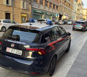 Guida in stato di ebbrezza e possesso di droga, scattano denunce nel Maceratese: sospese tre patenti