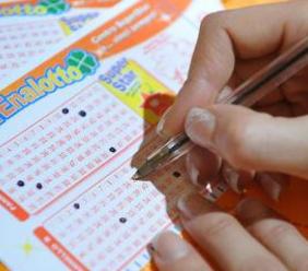 La dea bendata bacia Corridonia: giocata vincente da 36mila euro al SuperEnalotto