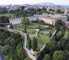 il Fai presenta gli aperitivi letterari all'Orto sul Colle dell'Infinito