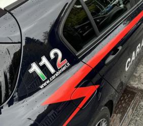 Pollenza, compra pneumatici online, ma è una truffa: denunciata 51enne