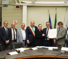 Cinquant’anni di eccellenza nella ristorazione: riconoscimento alla SO.R.RI Srl di Recanati