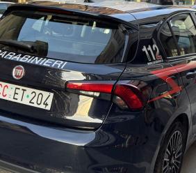 Camerino, giro di droga tra giovanissimi: arrestato 19enne, scatta il braccialetto elettronico