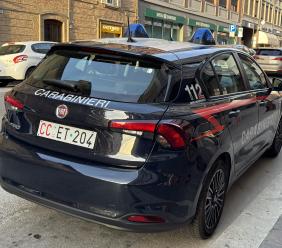Macerata, lite con i genitori degenera: denunciato 52enne trovato con 80 grammi di hashish