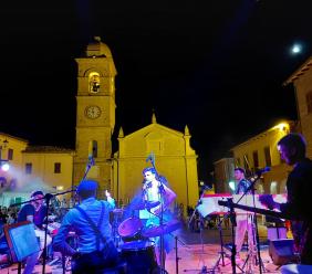 Monte San Martino celebra la Festa del Santissimo Crocifisso con la musica e la comunità