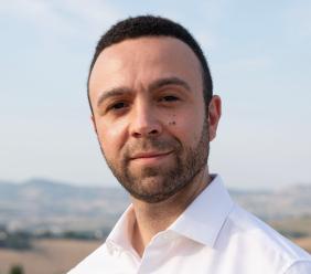 Montefano, l'assessore Caporaletti in corsa con Ricci: “Ridiamo voce ai piccoli centri e al lavoro stabile”