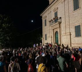 Il cielo d’agosto si ammira camminando: a Mogliano torna la "Passeggiata sotto le stelle"