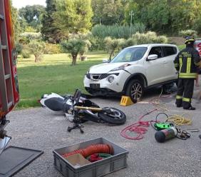 Civitanova, scontro tra auto e moto: motociclista elitrasportato a Torrette