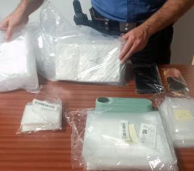 Caldarola, fermato in bici con due chili di cocaina: arrestato 58enne