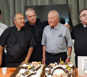Appignano rende omaggio a don Pio: 70 anni di sacerdozio celebrati con la messa del Vescovo Appignano rende omaggio a don Pio: 70 anni di sacerdozio celebrati con la messa del Vescovo