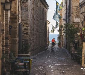 Marche Trail 2025: tre giorni di bikepacking tra mare, borghi e montagne