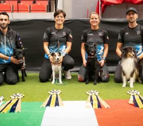 Agility Dog, l’Italia fa la storia ai Mondiali: in squadra anche Andrea Buongarzoni di Urbisaglia Agility Dog, l’Italia fa la storia ai Mondiali: in squadra anche Andrea Buongarzoni di Urbisaglia