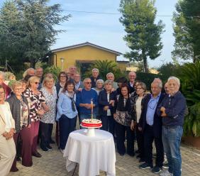 Appignano, la classe 1955 si riunisce per festeggiare i settant'anni Appignano, la classe 1955 si riunisce per festeggiare i settant'anni