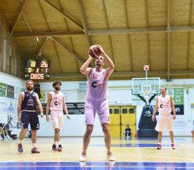 Halley Matelica, un’altra rimonta da urlo: battuto il Bramante Pesaro e primato confermato