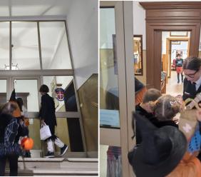 Macerata, "Dolcetto o scherzetto?": i bambini bussano anche alla porta del Comando dei carabinieri