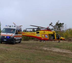 Colmurano, ferito durante una battuta di caccia: uomo trasportato a Torrette in elisoccorso Colmurano, ferito durante una battuta di caccia: uomo trasportato a Torrette in elisoccorso