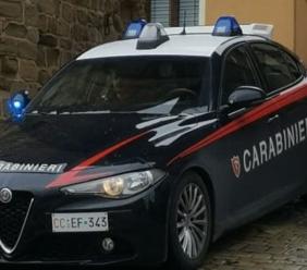 Tolentino, ignora l'alt dei carabinieri e tenta la fuga: 34enne fermato con la cocaina