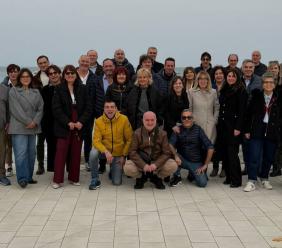 Castelraimondo, sessantenni di ieri e di oggi: l’annata 1965 si ritrova tra sorrisi e ricordi Castelraimondo, sessantenni di ieri e di oggi: l’annata 1965 si ritrova tra sorrisi e ricordi