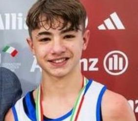 Pugilato, David "Tato" Palombini vince l’oro nei 48 kg: trionfo Marche nel campionato nazionale Pugilato, David "Tato" Palombini vince l’oro nei 48 kg: trionfo Marche nel campionato nazionale