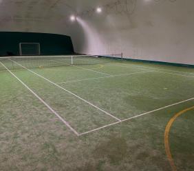 San Severino, nuovo manto sintetico al Tennis Club: riqualificazione in rampa per gli altri campi