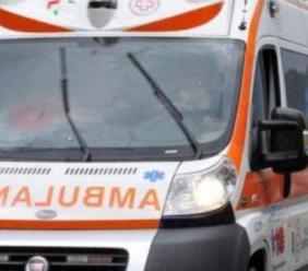 Civitanova, scontro tra due auto in superstrada: una donna trasportata al Pronto Soccorso