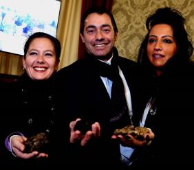 Pieve Torina, torna il festival del tartufo: edizione sperimentale, si punta sui giovani (VIDEO e FOTO) Pieve Torina, torna il festival del tartufo: edizione sperimentale, si punta sui giovani (VIDEO e FOTO)