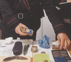 Blitz antidroga a San Severino: carabinieri sequestrano hashish e cocaina, arrestato 33enne Blitz antidroga a San Severino: carabinieri sequestrano hashish e cocaina, arrestato 33enne