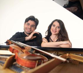 Tolentino, al Politeama inizia il Master Piano Festival con il Duo Marini-D'Augello Tolentino, al Politeama inizia il Master Piano Festival con il Duo Marini-D'Augello