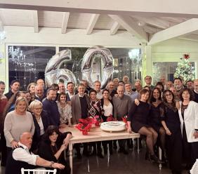 Tolentino, dalla Basilica alla pista da ballo: grande festa per i 60enni. E c'è l'annuncio: "Pronti al bis" Tolentino, dalla Basilica alla pista da ballo: grande festa per i 60enni. E c'è l'annuncio: "Pronti al bis"