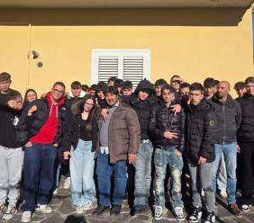 Serrapetrona, dal vigneto alla dolciaria: l’azienda Quacquarini apre le porte alle classi Agraria dell’Istvas Serrapetrona, dal vigneto alla dolciaria: l’azienda Quacquarini apre le porte alle classi Agraria dell’Istvas