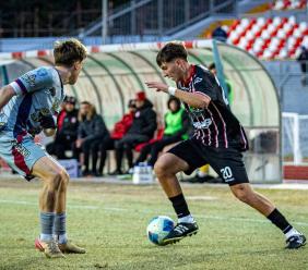 “Un’emozione unica”: l’esordio di Riccardo Arbusti, 17 anni di Camerino, con la Maceratese “Un’emozione unica”: l’esordio di Riccardo Arbusti, 17 anni di Camerino, con la Maceratese