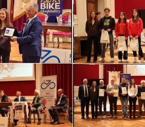 Festa del ciclismo maceratese a Recanati: sfilano i campioni del 2025. Premiati Ciabocco e Pellizzari Festa del ciclismo maceratese a Recanati: sfilano i campioni del 2025. Premiati Ciabocco e Pellizzari
