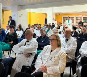 Macerata, l'assessore Calcinaro in visita all'ospedale: "L'Ast terza in Italia per miglioramento dell'assistenza" Macerata, l'assessore Calcinaro in visita all'ospedale: "L'Ast terza in Italia per miglioramento dell'assistenza"