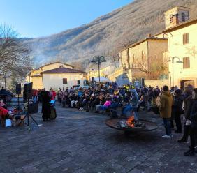 Serravalle scalda l'inverno con "Camini Accesi": escursioni tra abbazie e mulini, laboratori, degustazioni. Il programma