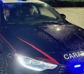 Pollenza, finto ricambio auto e raggiro al bar con la 'tecnica del resto': due denunciati per truffa