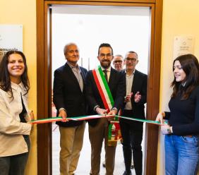 Monte San Giusto riaccende la cultura: dopo 20 anni inaugurata la nuova Biblioteca Comunale