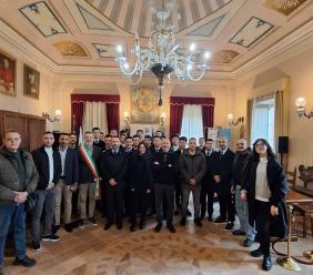Loro Piceno accoglie l'Aeronautica Militare: visita ufficiale degli allievi piloti in Comune