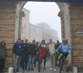 Loro Piceno e Ripe San Ginesio protagoniste della Stradacce Transubike: 214 bikers sulle colline maceratesi Loro Piceno e Ripe San Ginesio protagoniste della Stradacce Transubike: 214 bikers sulle colline maceratesi
