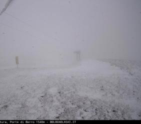 Neve di maggio sui Sibillini: imbiancate Frontignano e Bolognola Neve di maggio sui Sibillini: imbiancate Frontignano e Bolognola