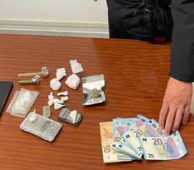 San Severino, cocaina in auto e in casa: arrestato un pensionato di 70 anni