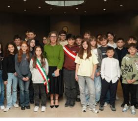 Il Consiglio dei Ragazzi di Tolentino ospite in Regione: "La democrazia funziona se ognuno fa la sua parte" Il Consiglio dei Ragazzi di Tolentino ospite in Regione: "La democrazia funziona se ognuno fa la sua parte"