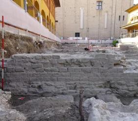 Basilica di Vitruvio, gli scavi avvicinano gli archeologi all'Aedes Augusti del culto imperiale Basilica di Vitruvio, gli scavi avvicinano gli archeologi all'Aedes Augusti del culto imperiale