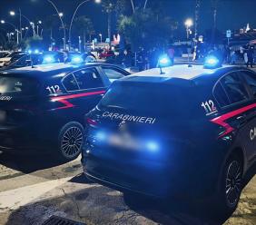 Sicurezza sul litorale, controllati due stabilimenti balneari a Potenza Picena: identificate 36 persone Sicurezza sul litorale, controllati due stabilimenti balneari a Potenza Picena: identificate 36 persone