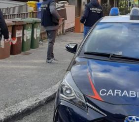Monte San Giusto, un'unica arma con ascia e lama di 25 centimetri nel cofano dell'auto: denunciato